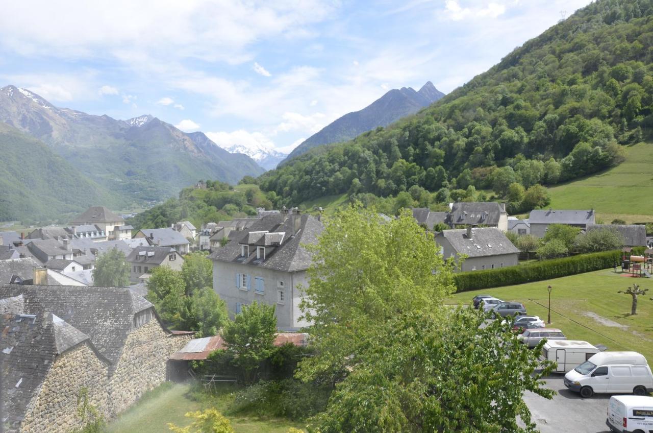 Hôtel Les Rochers Saint-Savin (Hautes-Pyrenees) Exterior foto
