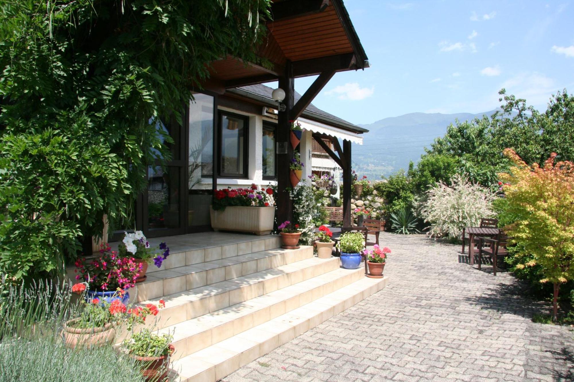 Hôtel Les Rochers Saint-Savin (Hautes-Pyrenees) Exterior foto