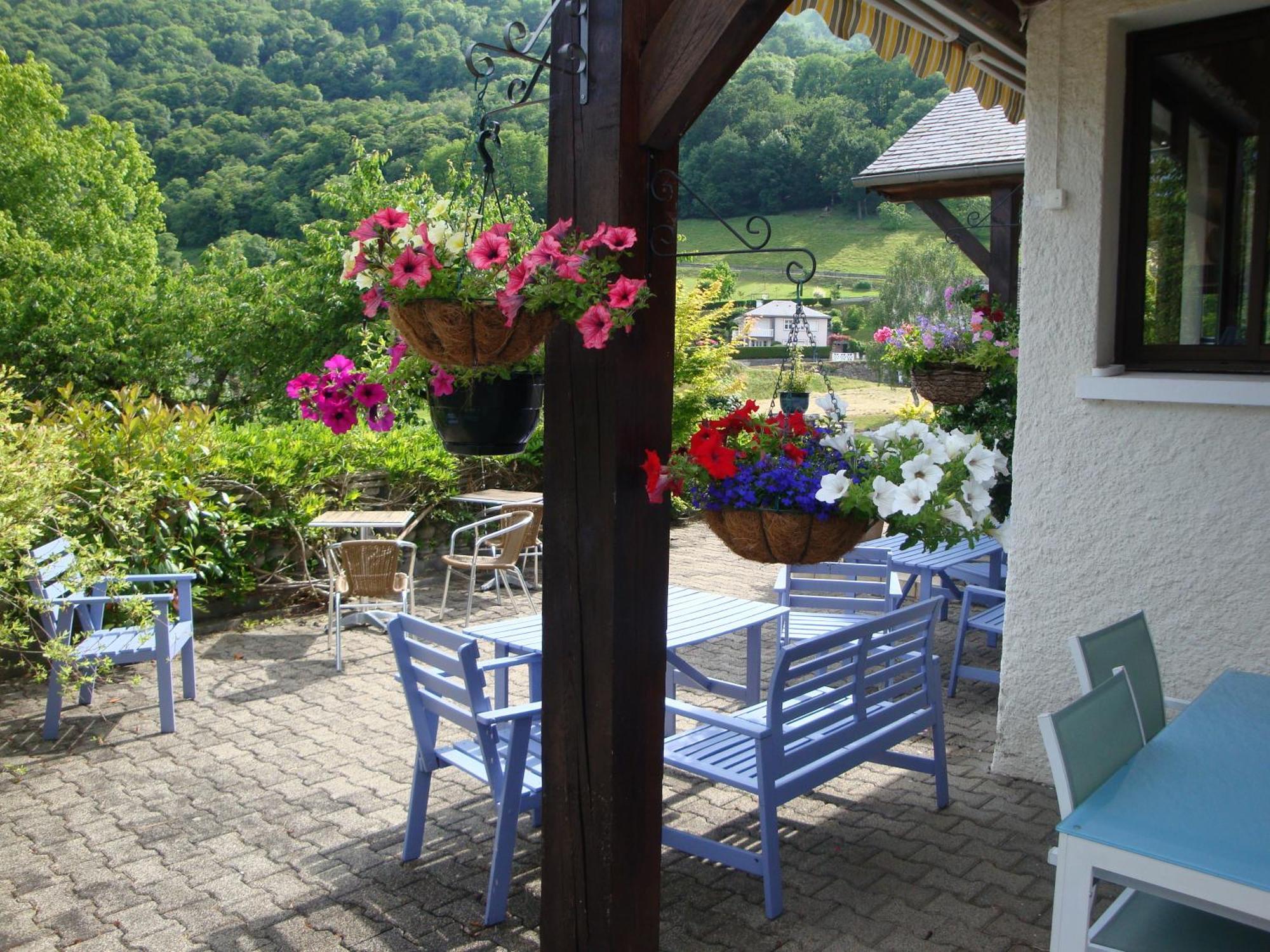 Hôtel Les Rochers Saint-Savin (Hautes-Pyrenees) Exterior foto