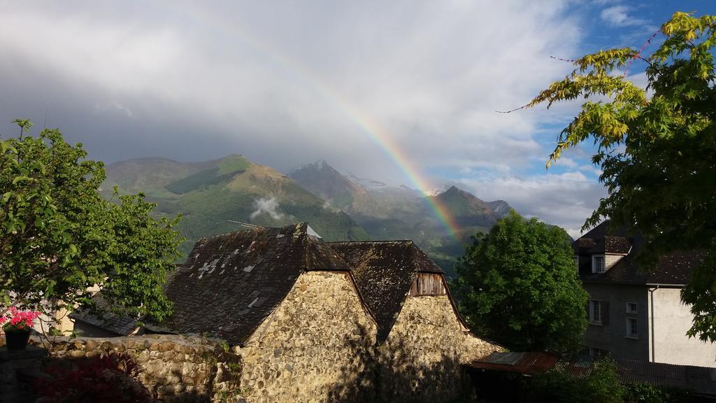 Hôtel Les Rochers Saint-Savin (Hautes-Pyrenees) Exterior foto